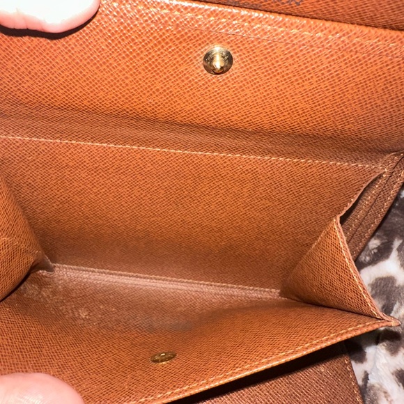 Authentic Louis Vuitton monogram wallet - Picture 7 of 14